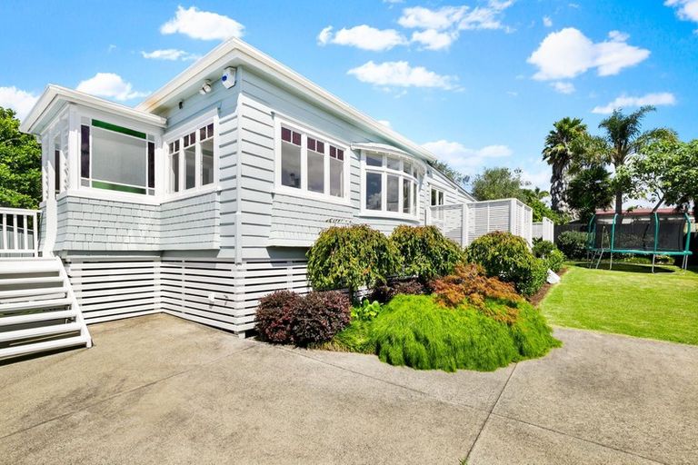 Photo of property in 20a Matipo Road, Te Atatu Peninsula, Auckland, 0610