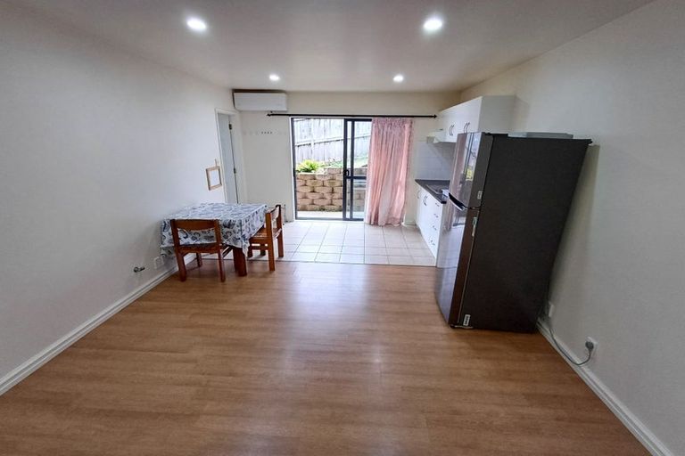 Photo of property in 12 Graham Collins Drive, Windsor Park, Auckland, 0632