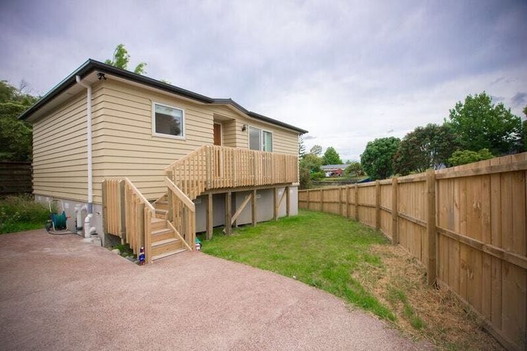 Photo of property in 3 Metric Place, Te Atatu South, Auckland, 0610