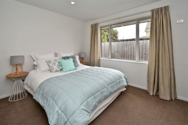 Photo of property in 64 Englefield Road, Northwood, Christchurch, 8051