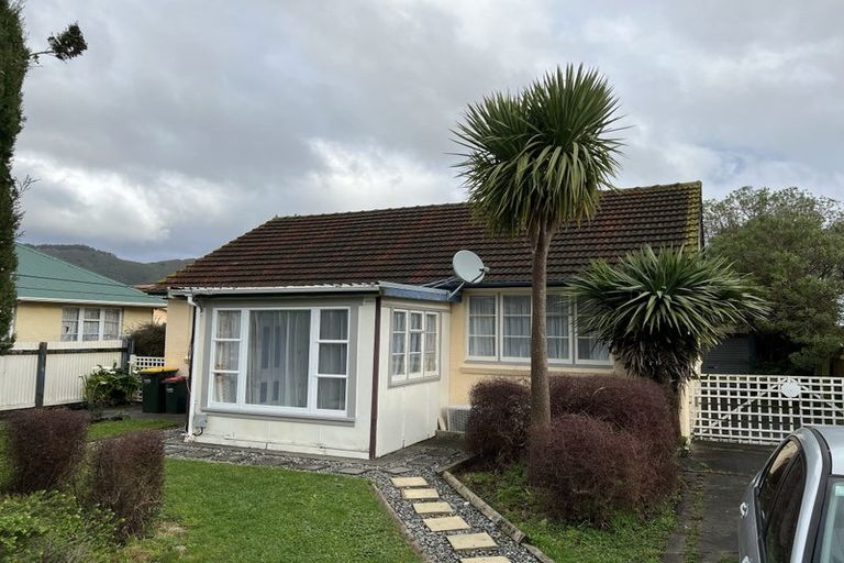 Photo of property in 10 Kowhai Street, Naenae, Lower Hutt, 5011