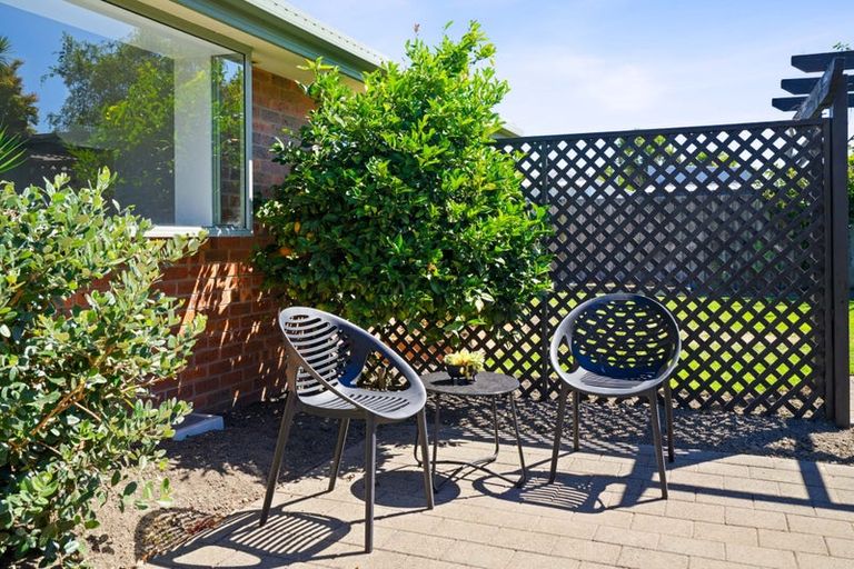 Photo of property in 10 Mull Place, Broomfield, Christchurch, 8042