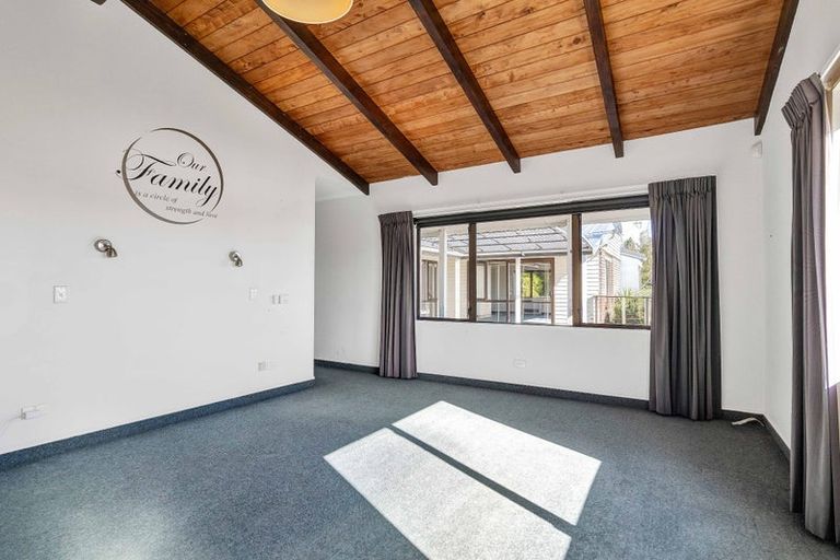 Photo of property in 66 Karina Road, Merrilands, New Plymouth, 4312