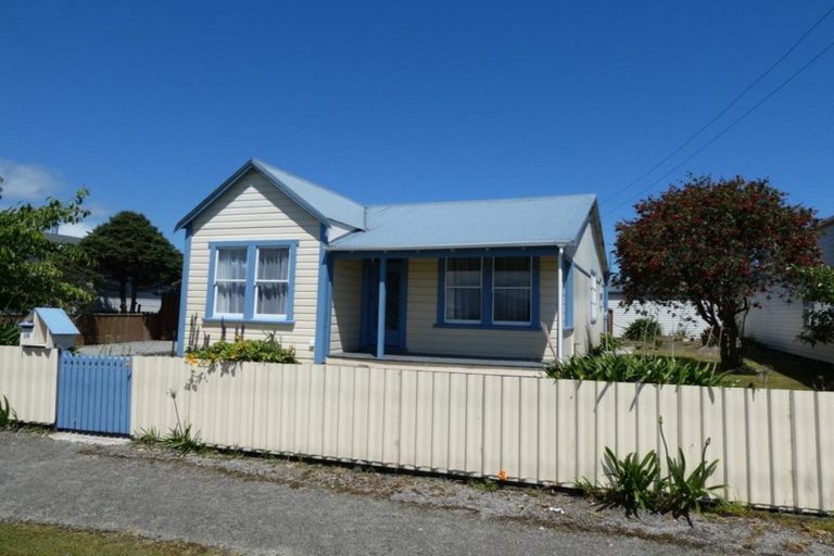 Photo of property in 84 Peel Street, Westport, 7825