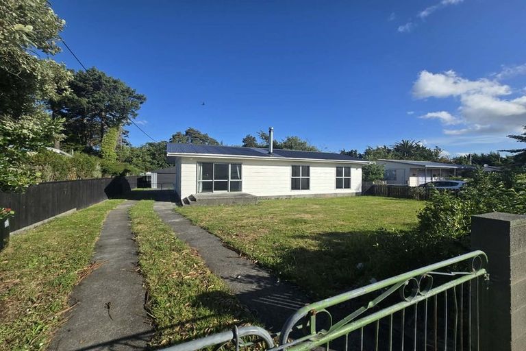 Photo of property in 35 Waite Street, Featherston, 5710