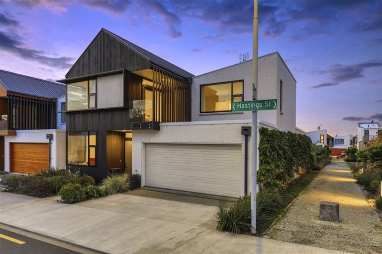 Photo of property in 8 Hastings Street, Hobsonville, Auckland, 0616