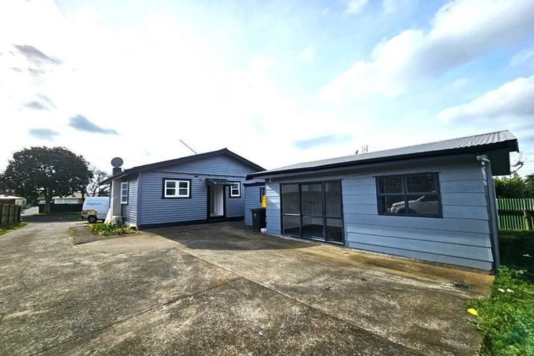 Photo of property in 12 Miro Road, Mangere Bridge, Auckland, 2022