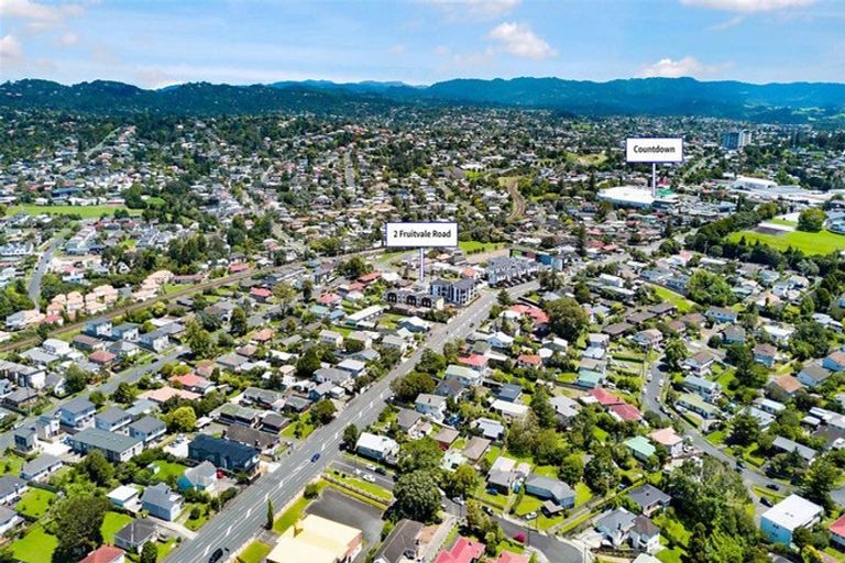 Photo of property in 2 Fruitvale Road, New Lynn, Auckland, 0600