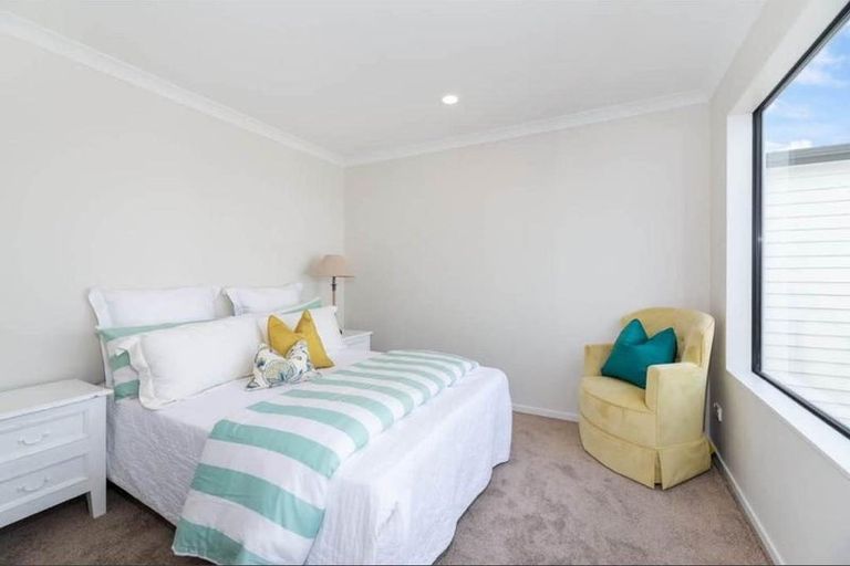 Photo of property in 6 Greenfinch Road, Hobsonville, Auckland, 0616