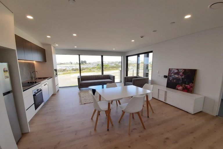 Photo of property in 401/3 Kaipiho Lane, Albany, Auckland, 0632
