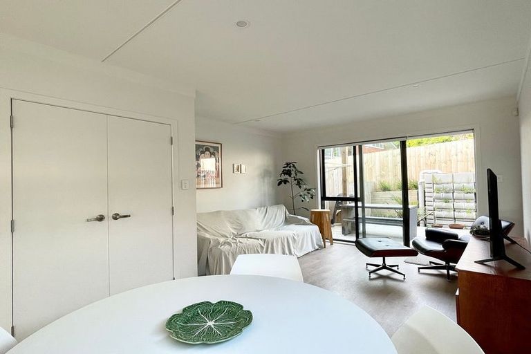 Photo of property in 4/8 James Laurie Street, Henderson, Auckland, 0612