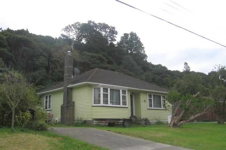 Photo of property in 37 Hair Street, Wainuiomata, Lower Hutt, 5014