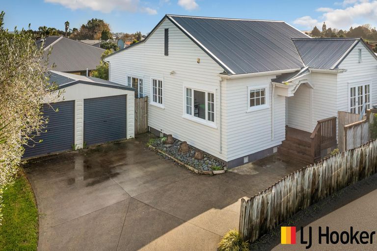 Photo of property in 49d Martyn Street, Waiuku, 2123