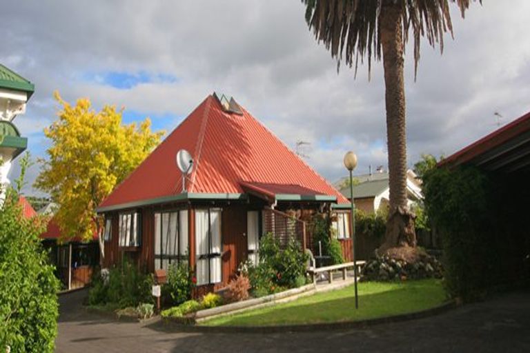 Photo of property in 10/46 King Edward Parade, Devonport, Auckland, 0624