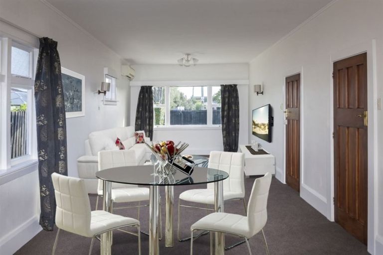 Photo of property in 24 Plynlimon Road, Fendalton, Christchurch, 8052