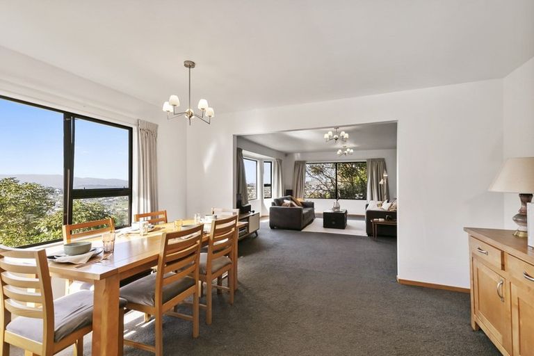 Photo of property in 16 Ramphal Terrace, Khandallah, Wellington, 6035