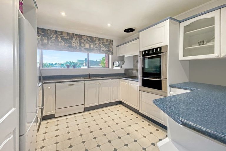 Photo of property in 8a Beauchamp Street, Karori, Wellington, 6012