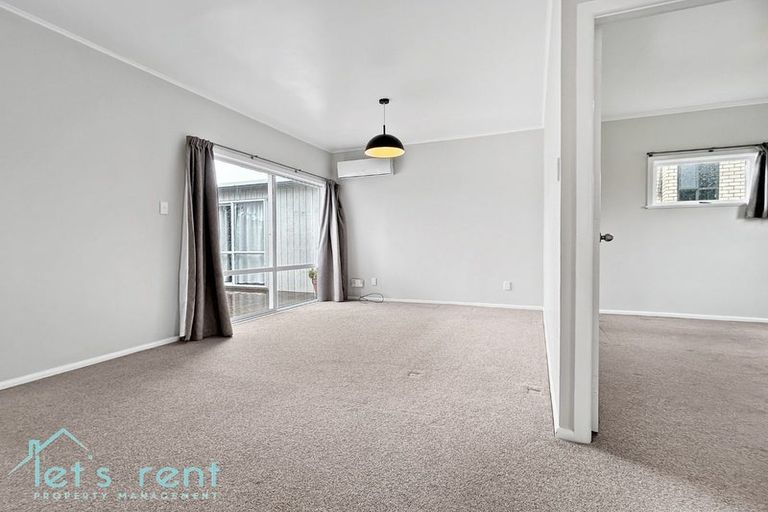 Photo of property in 86a Gloucester Road, Manurewa, Auckland, 2102