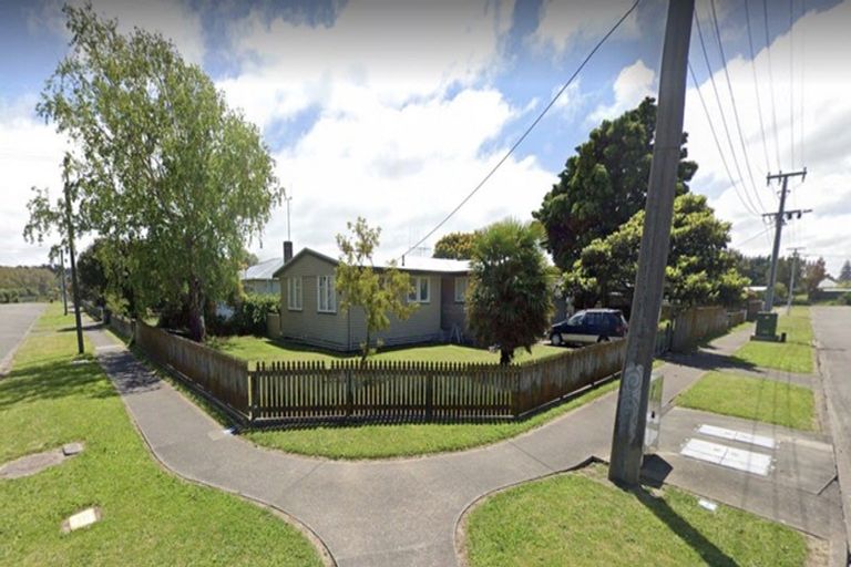 Photo of property in 2 Matai Street, Otaki, 5512