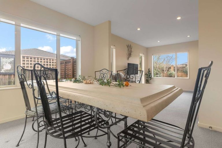 Photo of property in 32 Carroll Place, Owhata, Rotorua, 3010