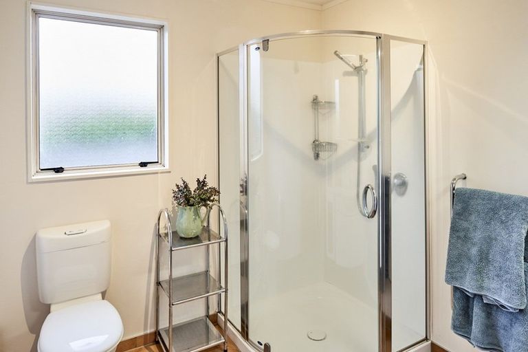 Photo of property in 3 Musket Lane, Whitby, Porirua, 5024