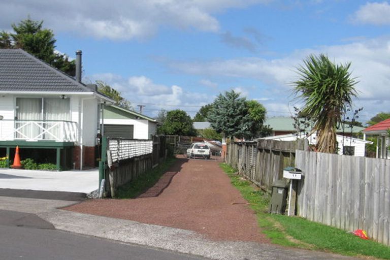 Photo of property in 11 Gladfield Lane, Te Atatu Peninsula, Auckland, 0610