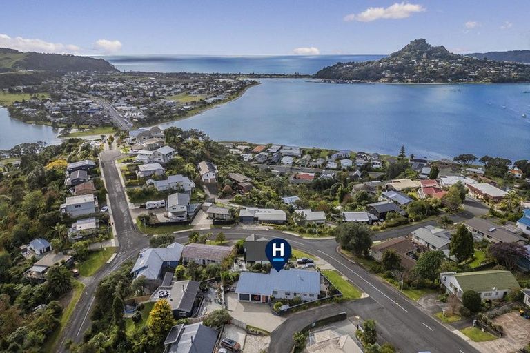 Photo of property in 1 Hillside Lane, Tairua, 3508