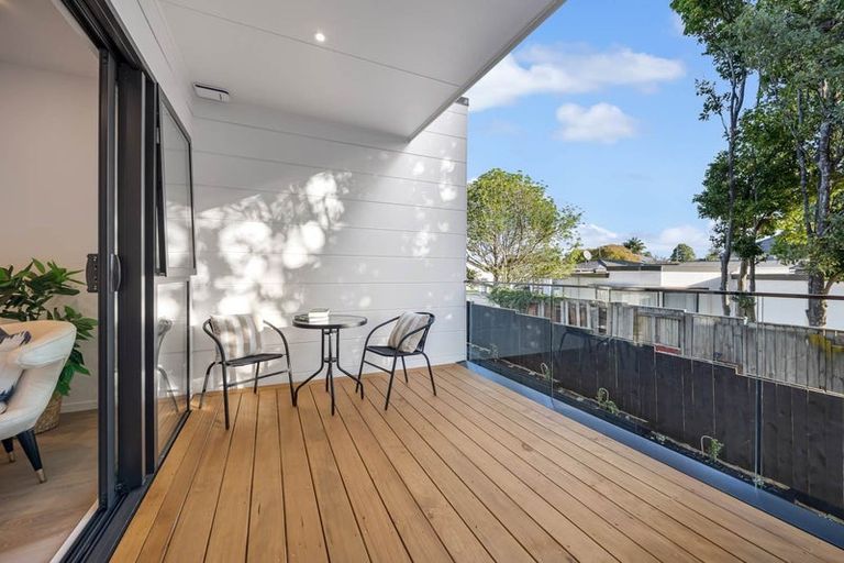 Photo of property in 252 Pakuranga Road, Pakuranga Heights, Auckland, 2010
