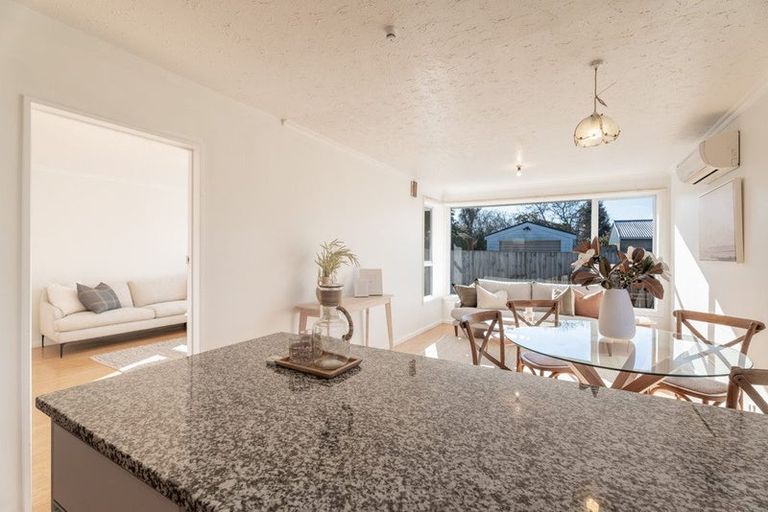 Photo of property in 9 Colina Street, Avonhead, Christchurch, 8042