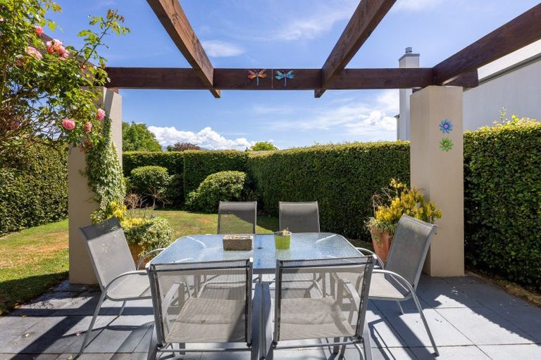 Photo of property in 9 Meadowbrook Place, Wanaka, 9305