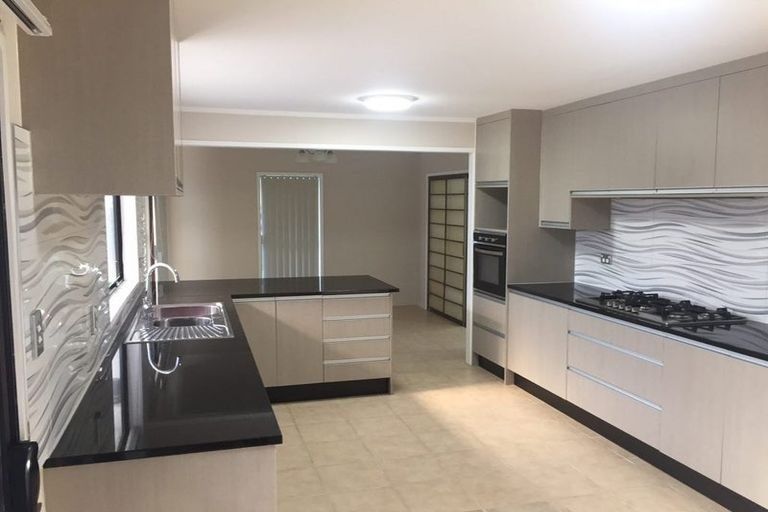 Photo of property in 6 Steeple Rise, Pakuranga, Auckland, 2010