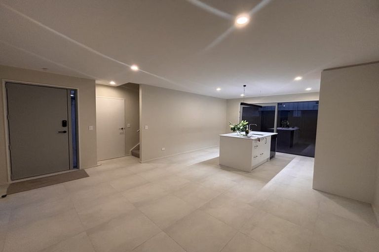 Photo of property in 3/50 Marine Parade, North New Brighton, Christchurch, 8083