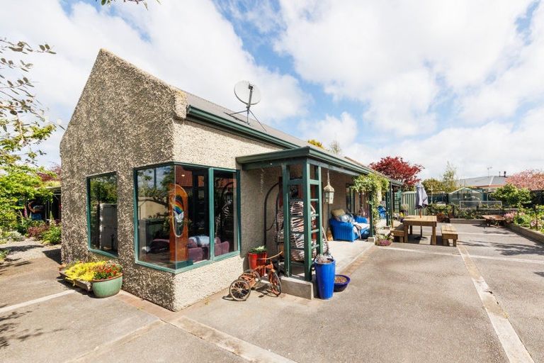 Photo of property in 1 Strachan Way, Highbury, Palmerston North, 4412