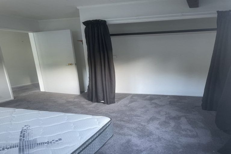 Photo of property in 1/126 Tirohanga Road, Tirohanga, Lower Hutt, 5010