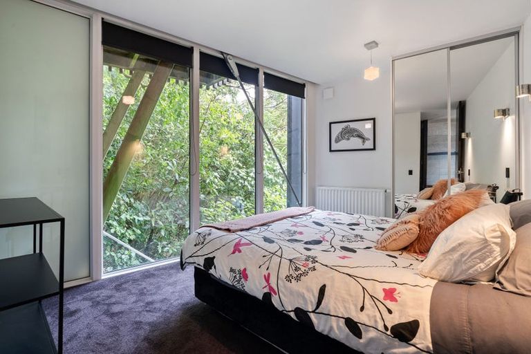 Photo of property in 64a Orangi Kaupapa Road, Northland, Wellington, 6012