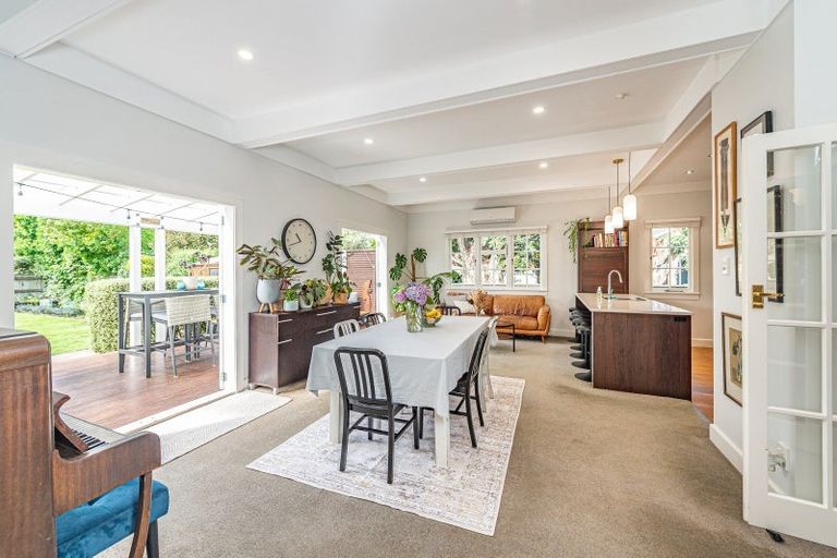 Photo of property in 9 Selwyn Crescent, College Estate, Whanganui, 4500