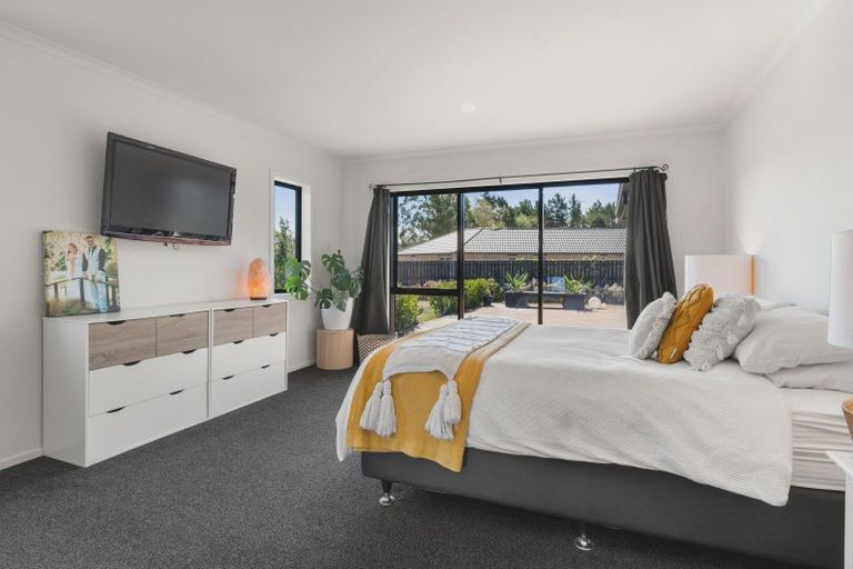 Photo of property in High Street South, Carterton, 5713