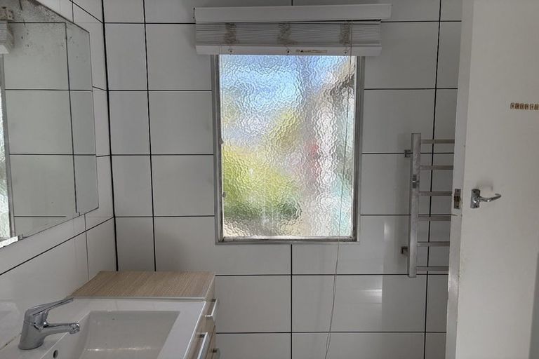 Photo of property in 2/136 Glenmore Street, Northland, Wellington, 6012