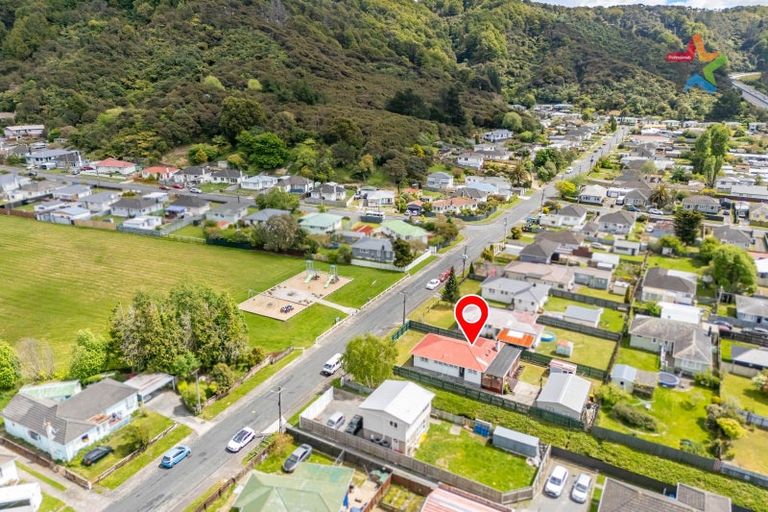 Photo of property in 24 Karaka Street, Wainuiomata, Lower Hutt, 5014
