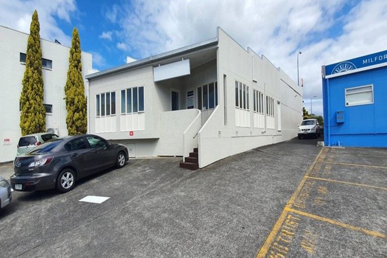 Photo of property in 2/151 Kitchener Road, Pukekohe, 2120