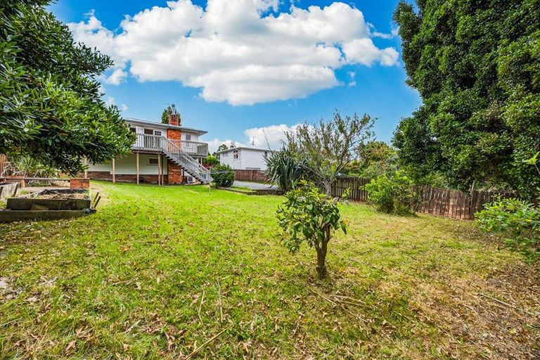 Photo of property in 49 Tiroroa Avenue, Te Atatu South, Auckland, 0610