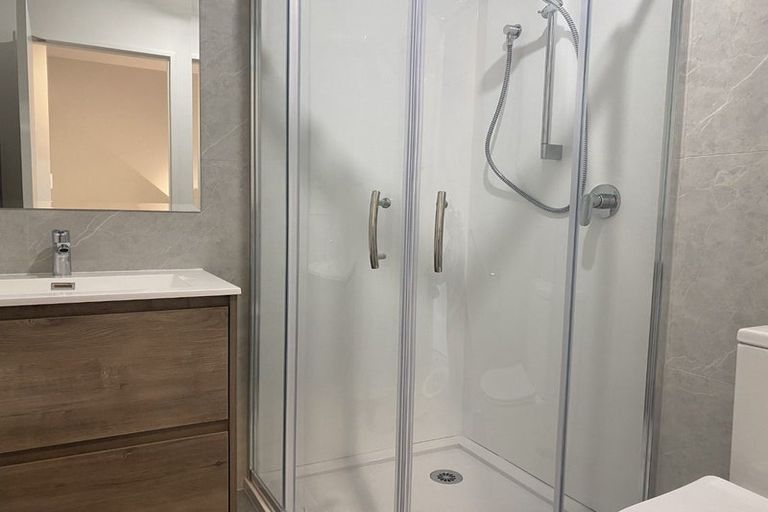 Photo of property in 5/35 Renata Crescent, Te Atatu Peninsula, Auckland, 0610