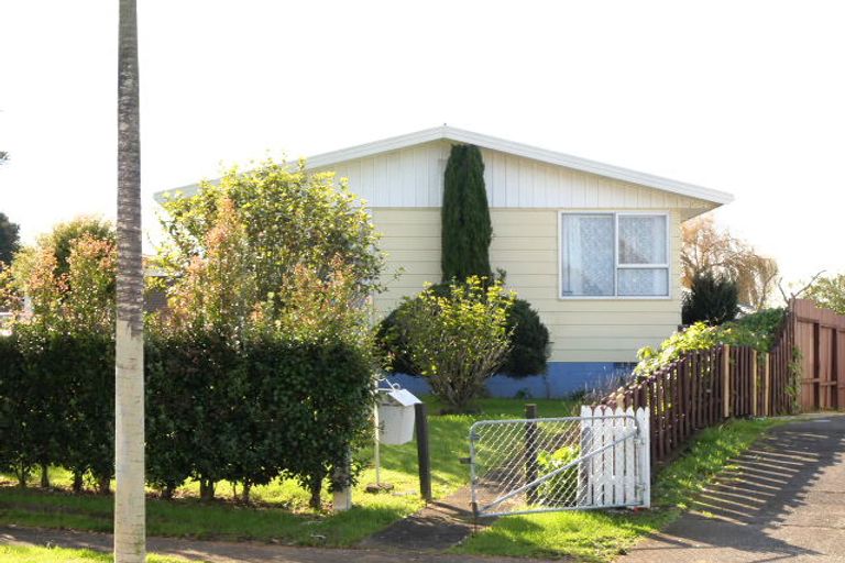 Photo of property in 40 Kivell Close, Mangere East, Auckland, 2024