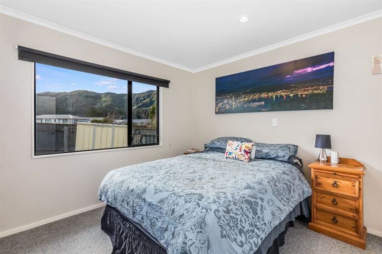 Photo of property in 35 Grimsby Grove, Wainuiomata, Lower Hutt, 5014