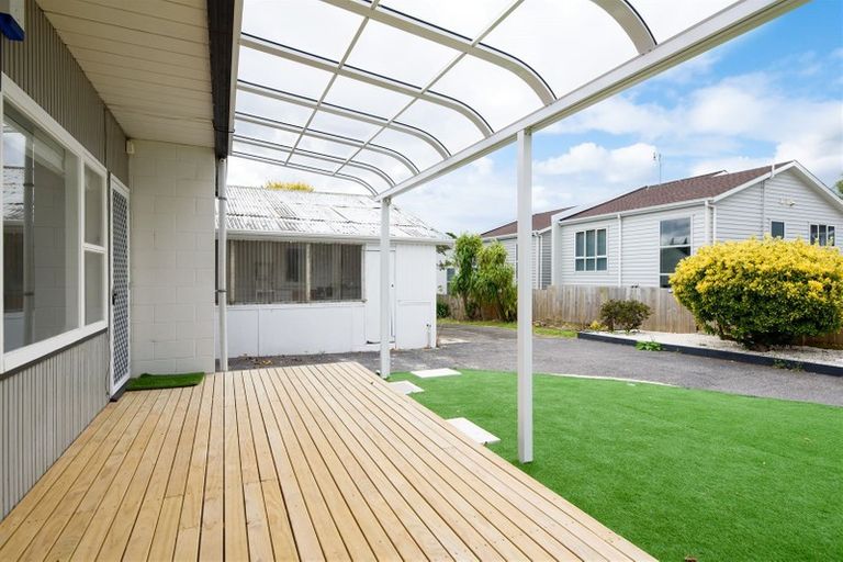 Photo of property in 2/7 James Road, Manurewa, Auckland, 2102