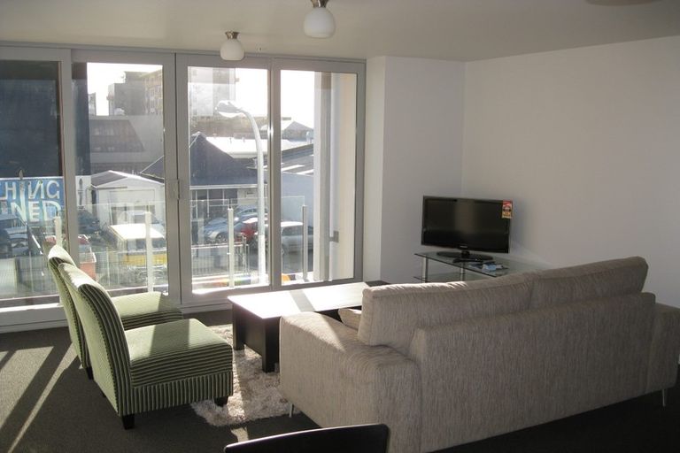 Photo of property in 2 Torrens Terrace, Mount Cook, Wellington, 6011