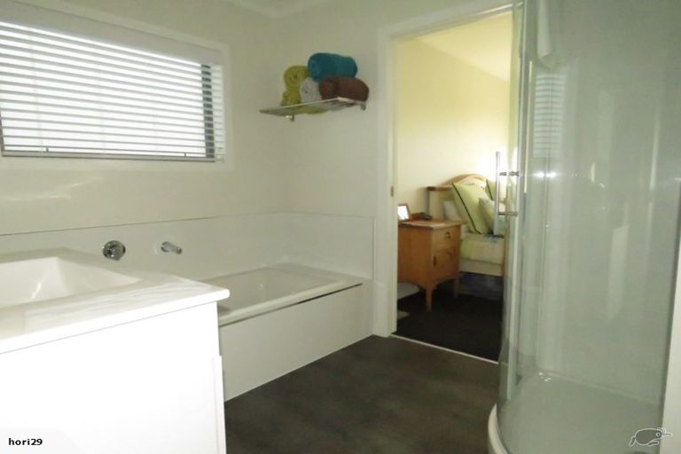 Photo of property in 100 Pohutukawa Drive, Levin, 5571