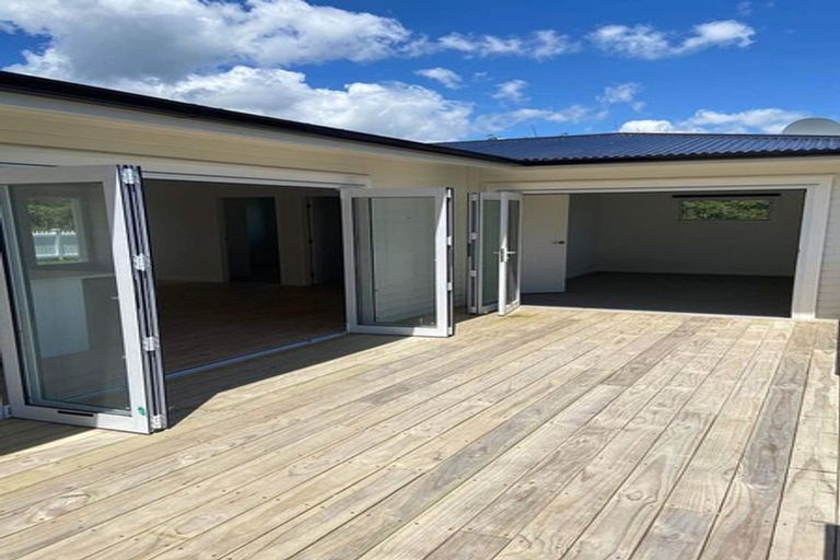 Photo of property in 35 Kowhai Street, Helensville, 0800