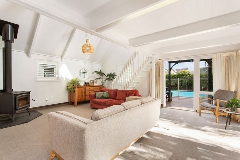 Photo of property in 11 Stormont Place, Avonhead, Christchurch, 8042