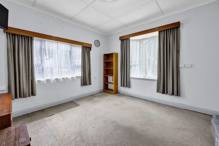 Photo of property in 5 Percy Avenue, Stratford, 4332